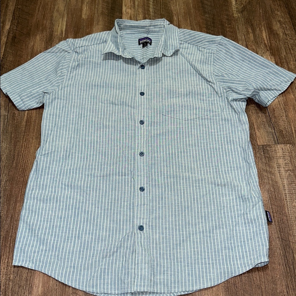 Patagonia Organic Cotton Blue Striped Short Sleeve Button Shirt Mens‎ Medium